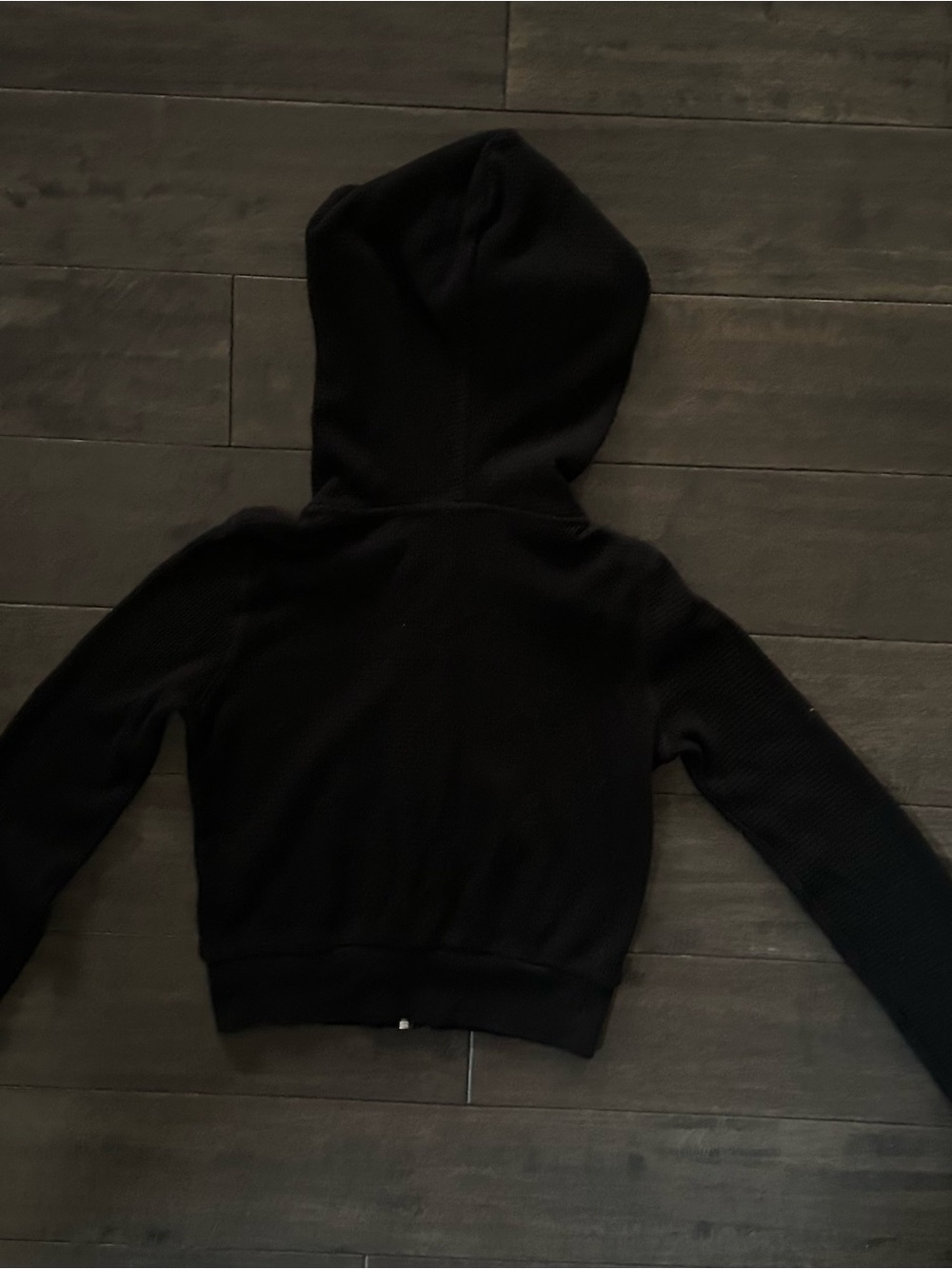 Aritzia Cropped Black Zip-Up - Picture 3 of 3